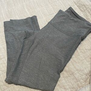 NWOT lululemon size 6 crop